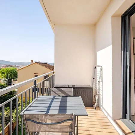 Renove Au Coeur Du Lavandou Avec Clim Et Terrasse - Fr-1-816-7 Le Lavandou