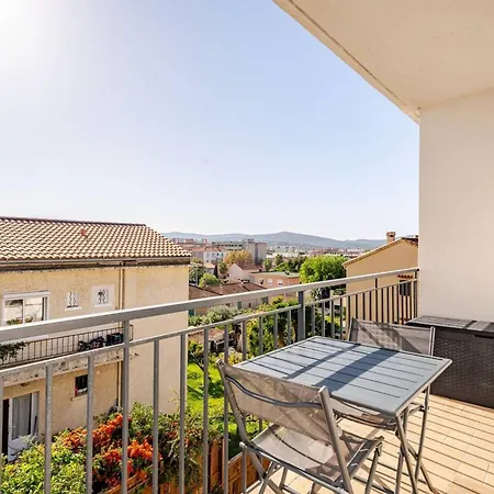 Renove Au Coeur Du Lavandou Avec Clim Et Terrasse - Fr-1-816-7 *