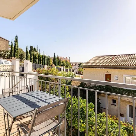 Renove Au Coeur Du Lavandou Avec Clim Et Terrasse - Fr-1-816-7